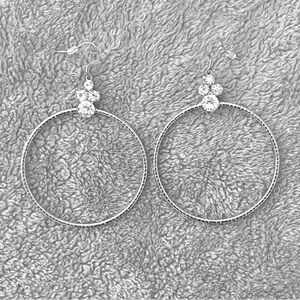 Shiny Front Facing Textured Earrings Horizontal Hoops w/ Rhinestone Diamonds